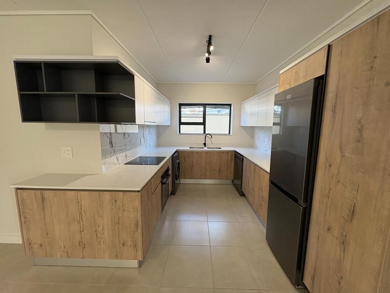 To Let 3 Bedroom Property for Rent in Richwood Western Cape